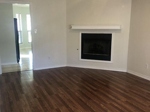 2nd image of 2018 Armstrong Ave