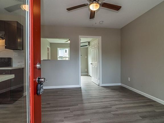 2nd image of 1819 Cove Park Dr Unit 2