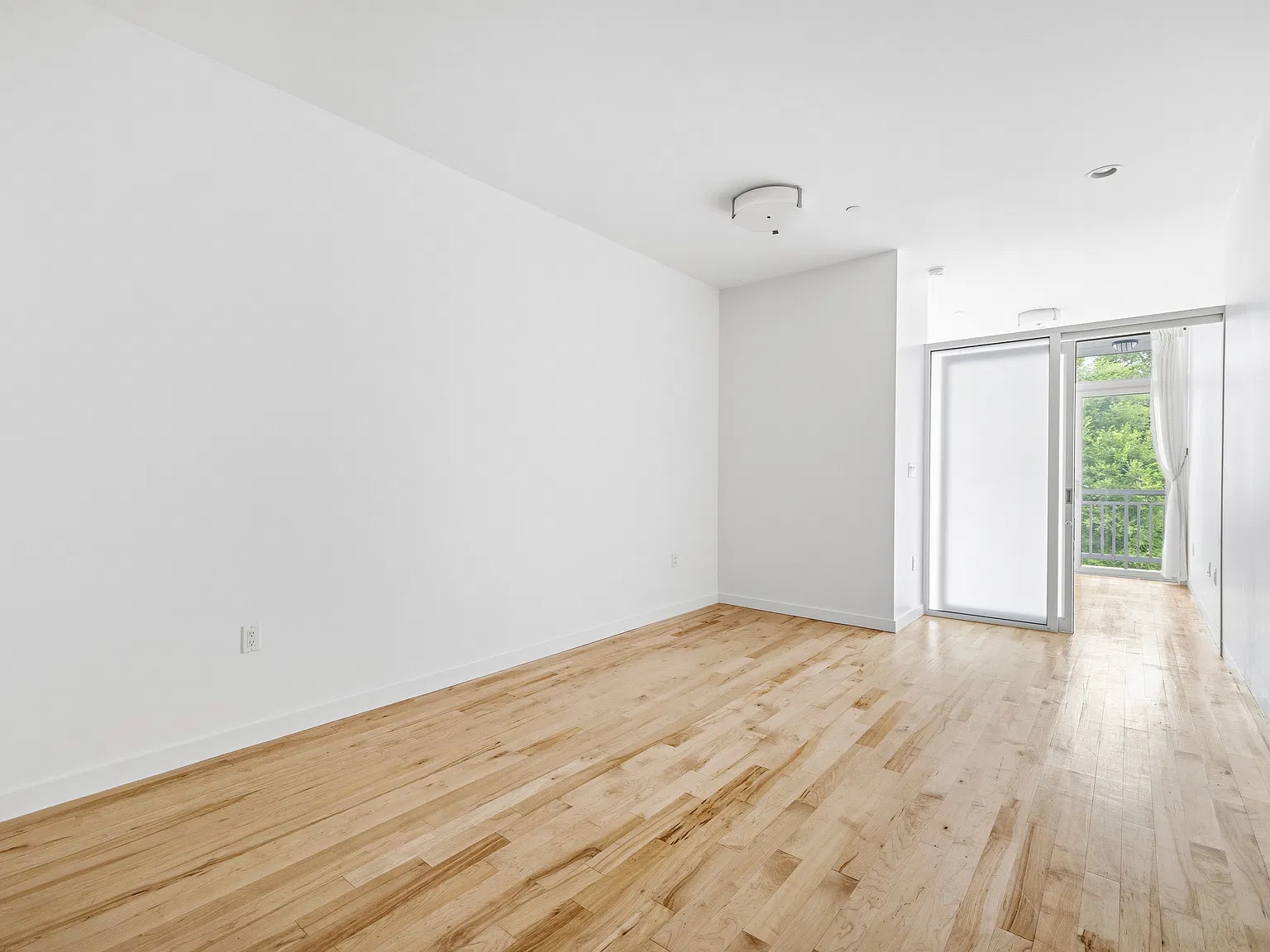 171 Henry Street — Photo 2