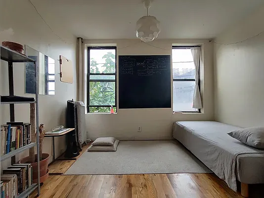 Rented by Signature Property Realty | media 25