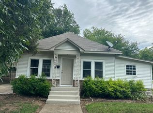 421 S 8th St, Van Buren, AR 72956