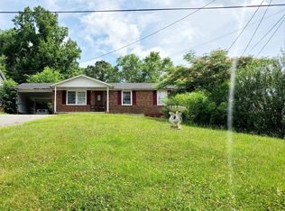 830 Clearview Dr, Martinsville, VA 24112