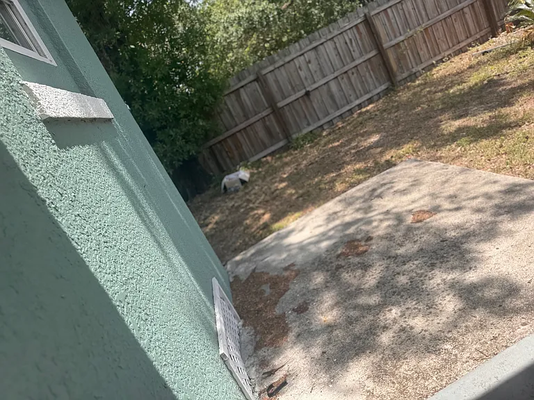 1713 E Chelsea St — Photo 23
