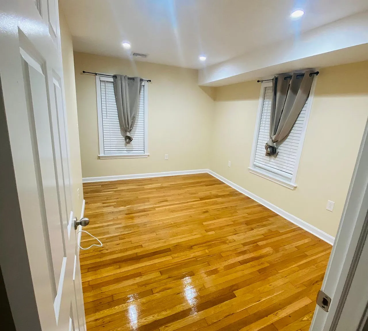 3 bed, 800 sqft, $3,000 — Photo 4