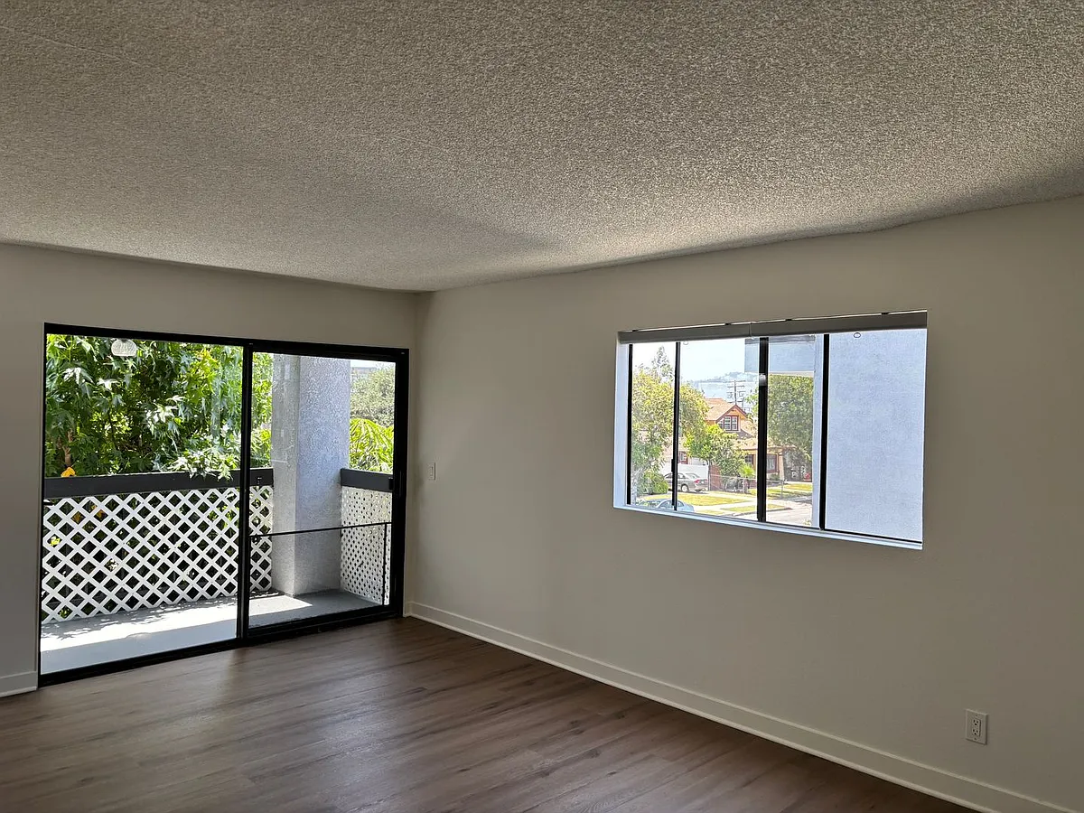 Building Photo - 627 Orange Grove Ave