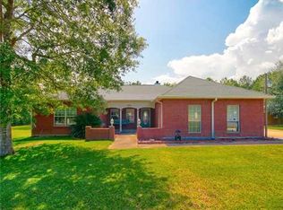 8517 Daisy Vestry Rd, Biloxi, MS 39532