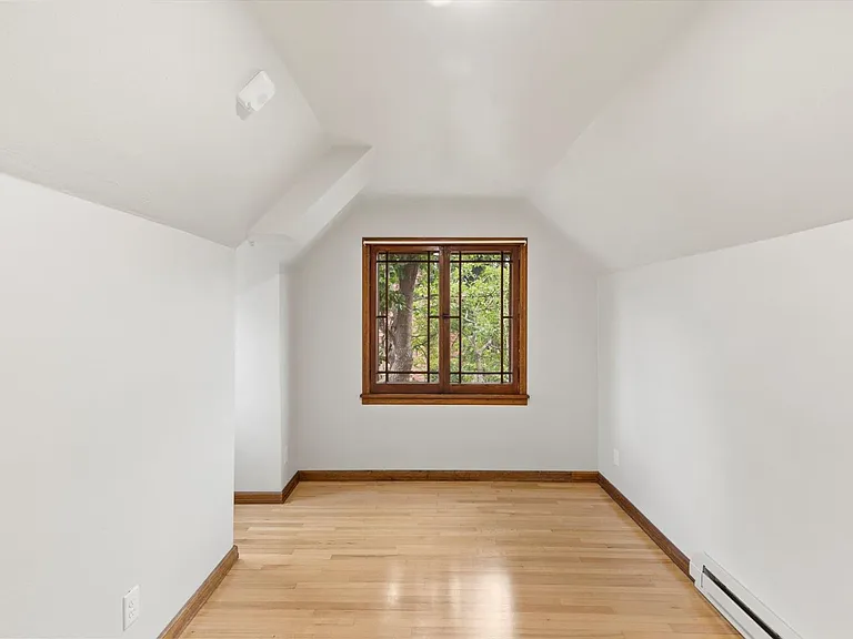700 Macon Ave — Photo 13
