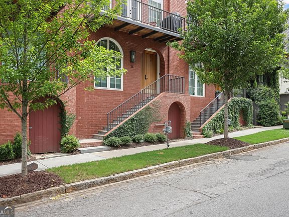 2nd image of 14 Bass St