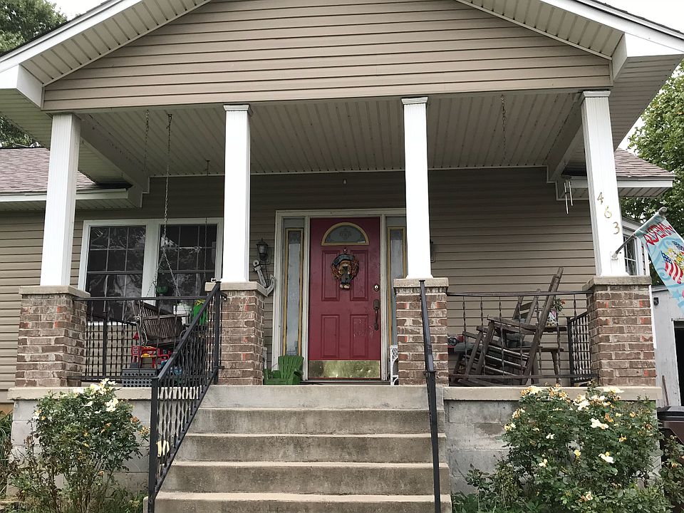 Nice concrete front porch