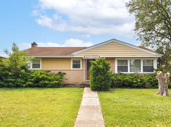 2727 Pauline Ave, Glenview, IL 60025