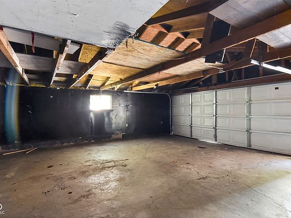 4th image of 7324 North Dr
