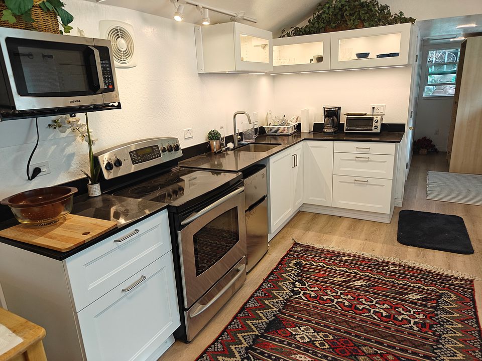 Kitchen, USB charger outlets (area carpets not included in rental)