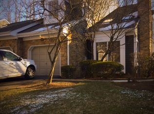 20 Coriander Dr, Princeton, NJ 08540