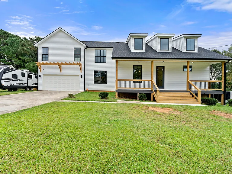 213 Wagon Wheel Dr — Photo 1