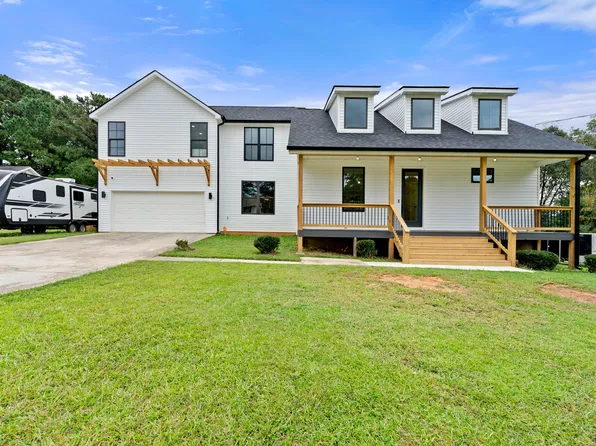 213 Wagon Wheel Dr, Rex, GA 30273