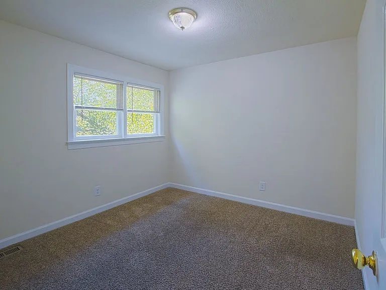 Colony Apartments — Photo 16