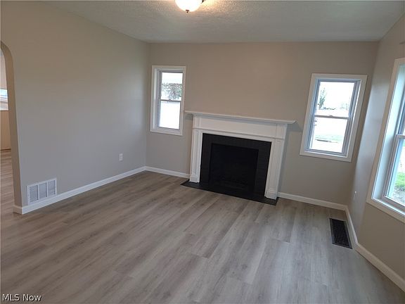 5th image of 700 Whipple Ave NW