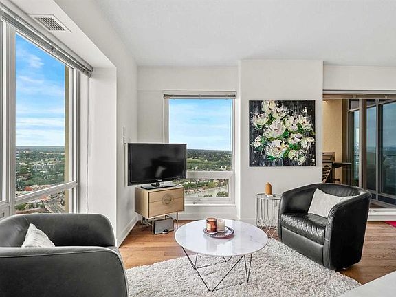 3rd image of 930 S 6th Ave SW #3202