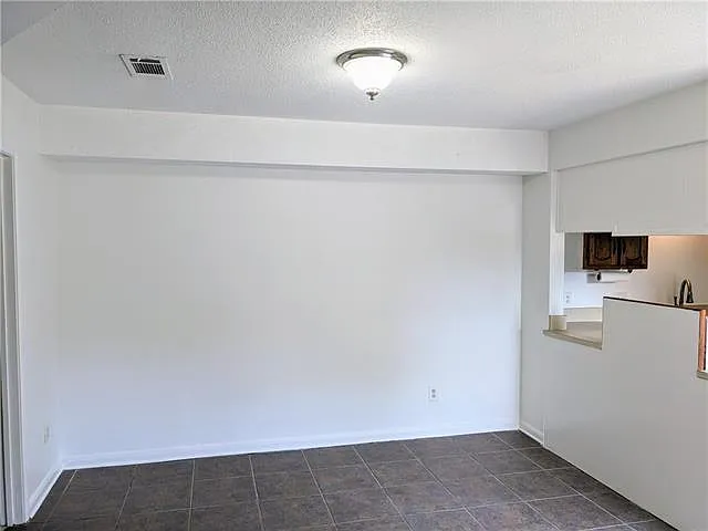 850 Asheville Dr #0 — Photo 4
