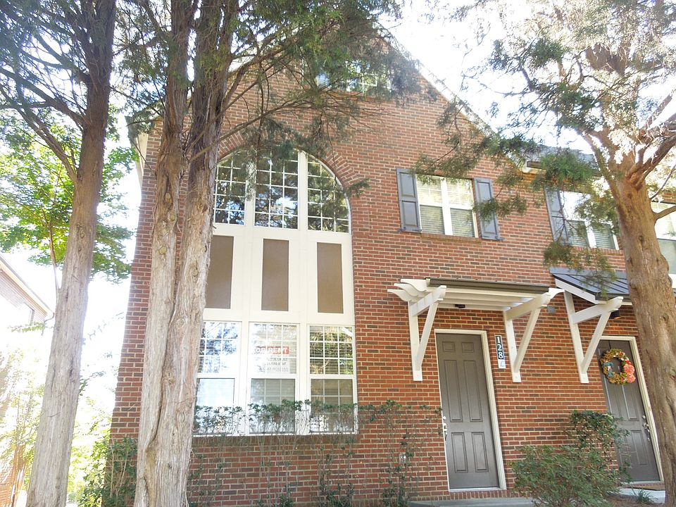 1st image of 128 Steinbeck Way APT L