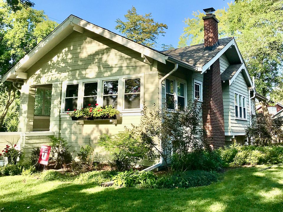 1st image of 447 N Brainard Ave