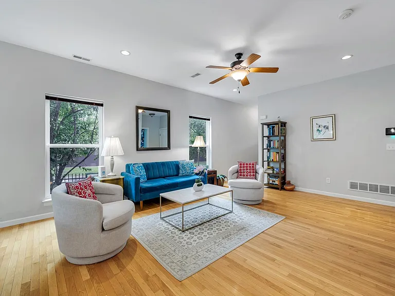 8018 Presidio Ct — Photo 6