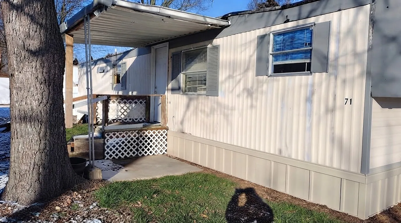 2 bed, 720 sqft, $1,499 — Photo 1