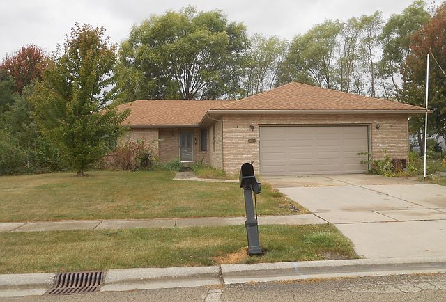 2nd image of 818 Burla Dr
