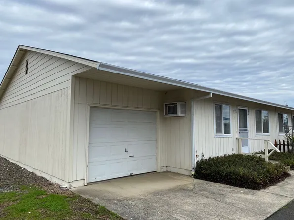 122-124-126 210 #212-214, Sutherlin, OR 97479