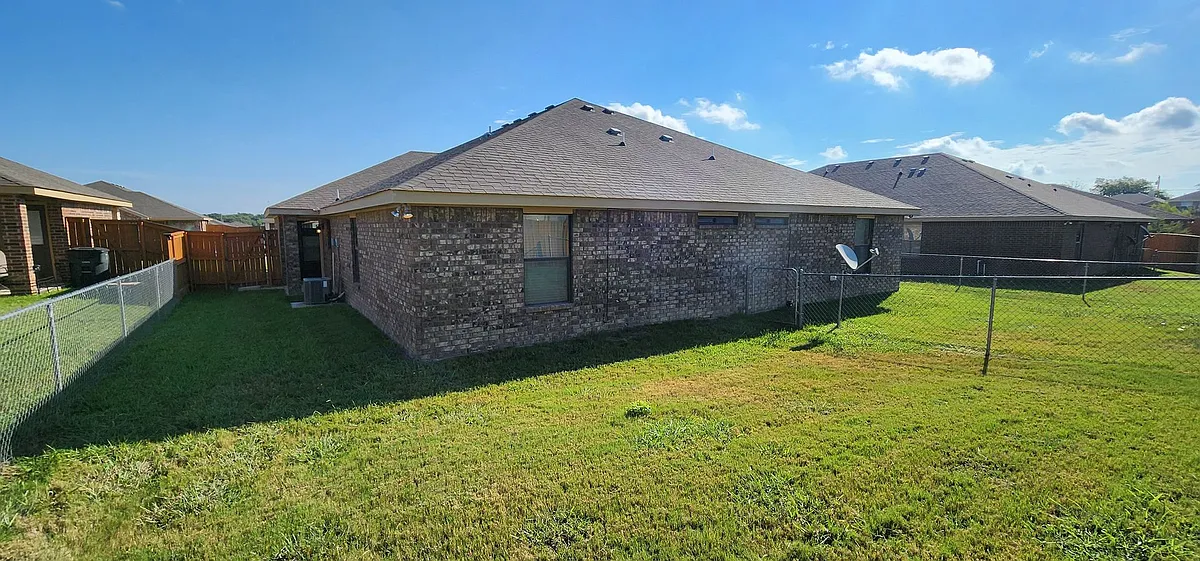 Building Photo - 4703B Passion Flower Blvd