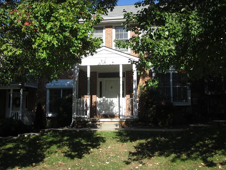 19 Iron Mill Garth — Photo 1