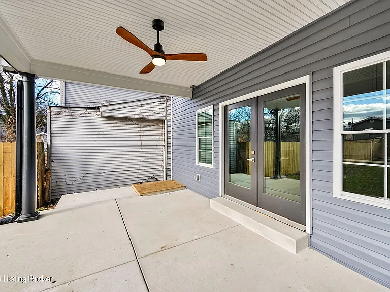 914 Ash St — Photo 40