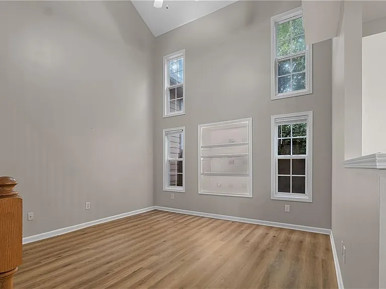 406 McAfee Ct NW #13 — Photo 6