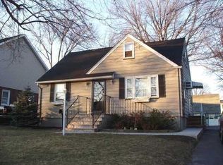 74 Schoder Ave, Woodbridge, NJ 07095