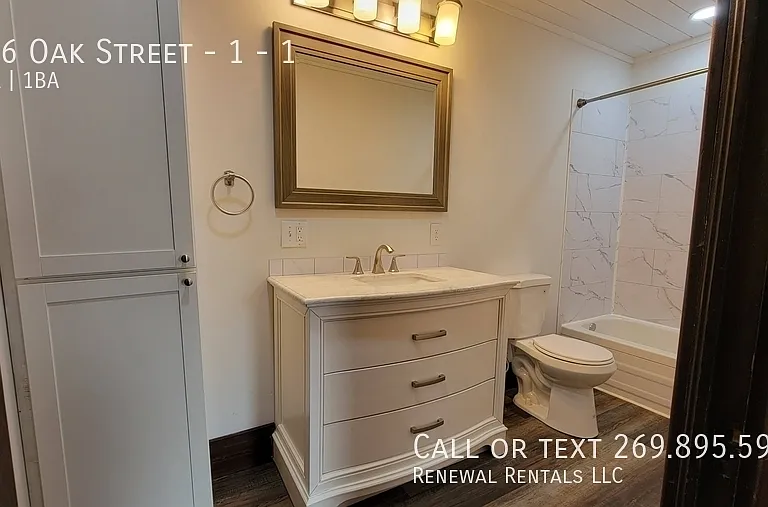 206 Oak St #1 — Photo 14