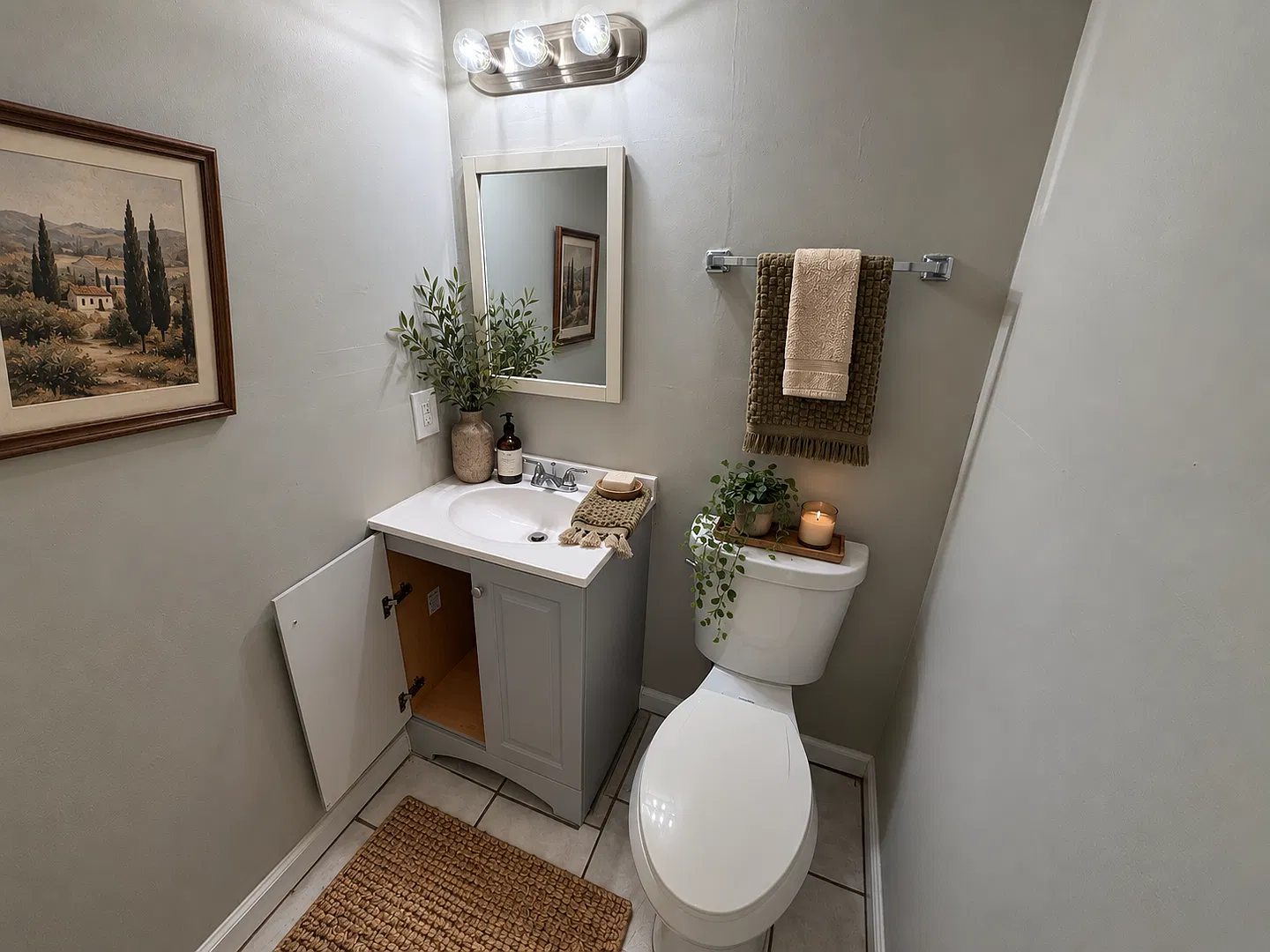Spacious 2 Bed 1.5 Bath Condo Centered In Austell! — Photo 4