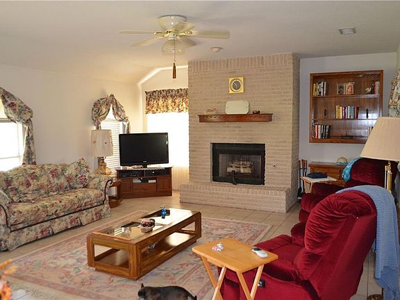 2nd image of 748 County Road 909