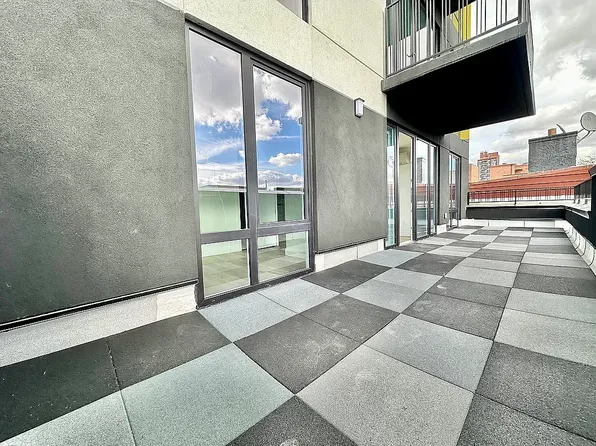 139 Frost Street image 1 of 47
