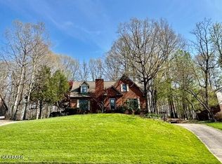 155 Whippoorwill Dr, Oak Ridge, TN 37830