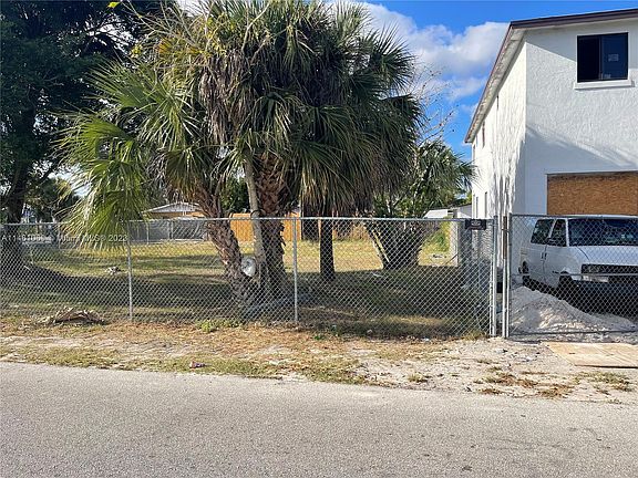 2nd image of 1717 NW 6th Pl