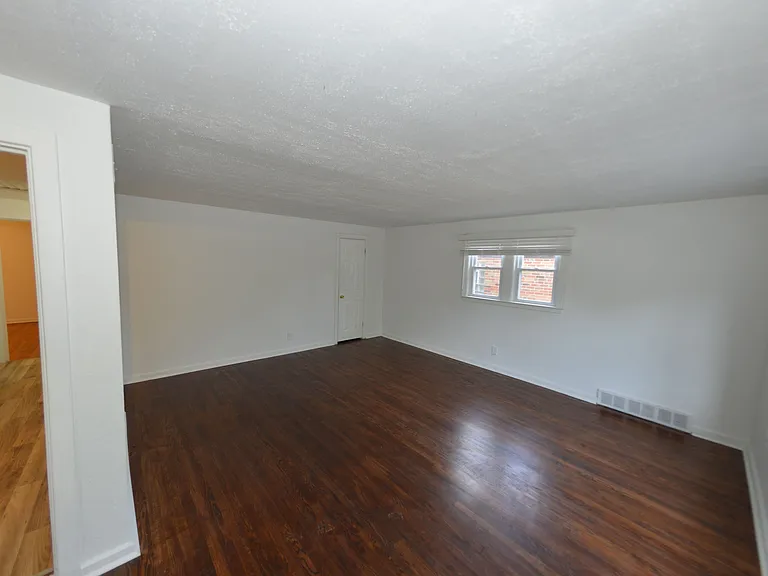 1275 N Florissant Rd — Photo 5