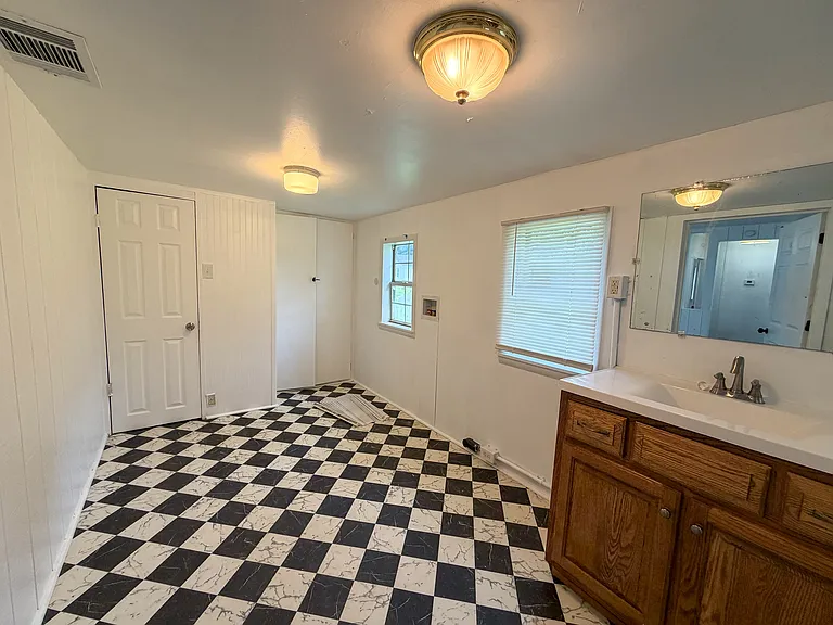 3520 Oakridge Ave — Photo 13
