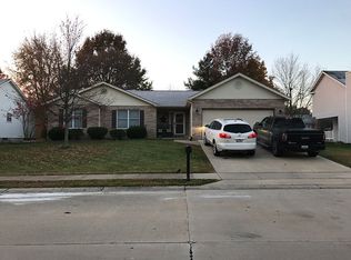 216 Belden Dr, Edwardsville, IL 62025