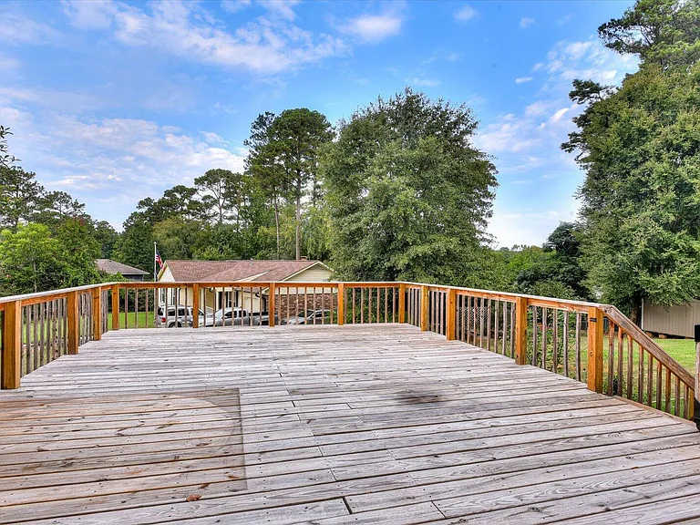 202 Holden Dr — Photo 31