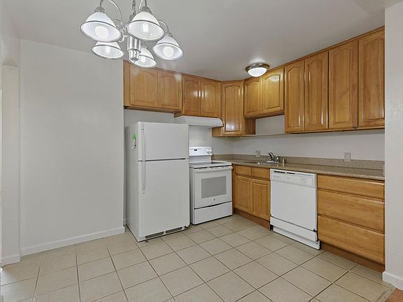 2nd image of 693 Villa St
