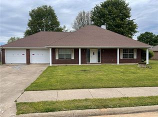 264 Countryside Dr, Farmington, AR 72730