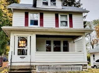 238 Seymour Rd, Rochester, NY 14609
