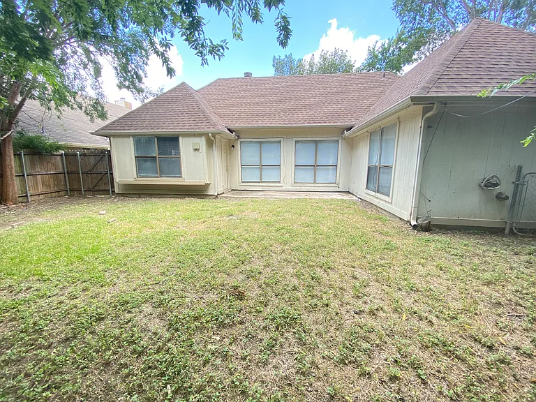 6101 Meadowside Trl — Photo 17
