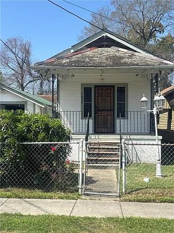 1634 Bartholomew St Photo 1