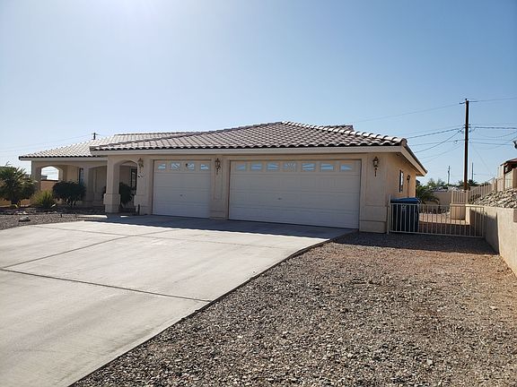 3rd image of 3677 Hiawatha Dr